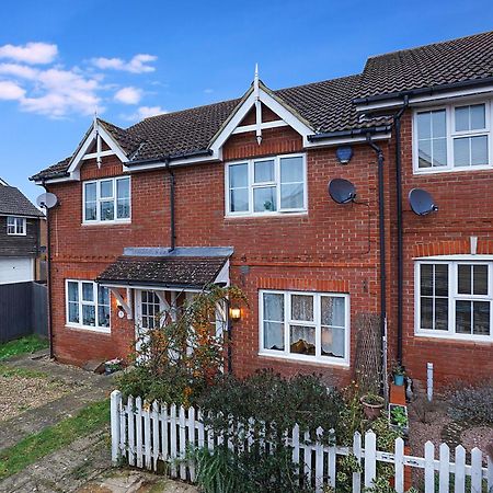 Comfortable Stylish Townhouse In Ashford Sleeps 5 Netflix 2 Parking Spaces Perfect For Contractors And Families Buitenkant foto